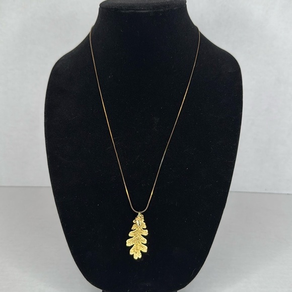 Vintage Gold Leaf Pendant Necklace Lot A30 - Picture 1 of 6